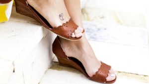 Najvyšší čas odložiť zimnú obuv: Veľký comeback hlásia tieto topánky