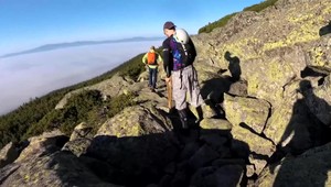 Prišiel o nohu, no napriek tomu žije aktívne. Vyliezol na Gerlach a pripravuje sa na maratón