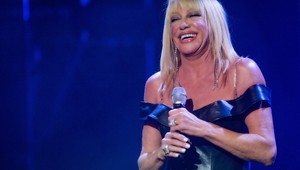 Sedemdesiatnička Carol z Kroku za krokom vyzerá v minišatách úžasne!