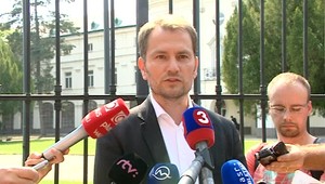 Opozícia vyzýva Roberta Fica, aby odstúpil z funkcie