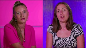 Nepríjemné prekvapenie pre súťažiace hneď na úvod: Lucia a Laura z Maniačok sú sestry!