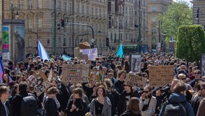 Študenti v Česku odišli z vyučovania, protestujú za nezávislosť verejnoprávnych médií