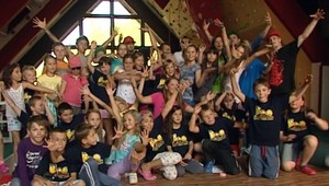 VIDEO: Stredisko Jasná ožilo deťmi. Nechýbali ani The Pastels