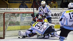 Nitra v semifinále, obhajca vyradený. Martinu ukončil sezónu Bartoš po nájazdoch