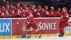 Nahnevaný Lukašenko! Vymenia reprezentanti hokejky za metly?