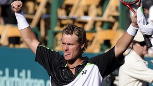 Manželka Lleytona Hewitta zažalovala bulvár