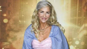 Mini sukňa či šortky aj po 50-tke? Táto štýlová žena vás naučí znovu milovať svoje nohy!