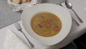 Polievka:  Peniaze s kolenom