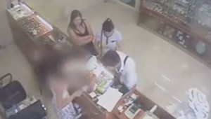 Videli ste osoby na videu? Ukradli šperky za 5000 eur