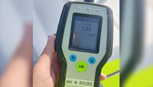 Nočná jazda 16-ročného opitého šoféra: Skončil s takmer 4 promile