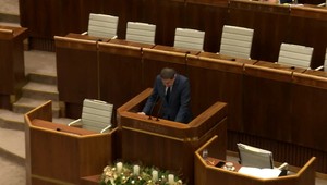Schválený rozpočet je pre vládnu koalíciu tmelom, vyhlásil Fico