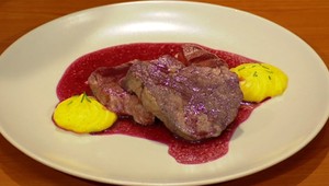 Hovädzia sviečková s pyré s vanilkovým luskom