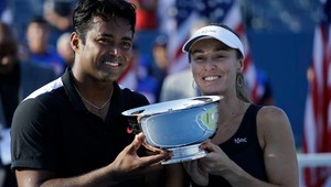 Hingisová a Paes s titulom v miešanej štvorhre