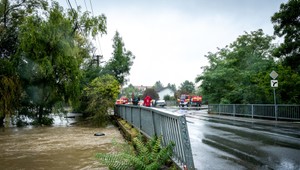 SHMÚ varuje pred prívalovými povodňami: Výstrahy platia pre viaceré okresy