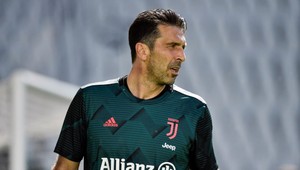 Buffon dostane trest za nešportové správanie. Rúhal sa
