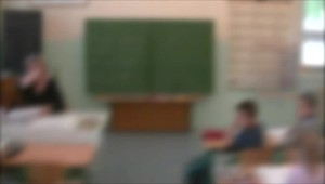 Je vhodné odovzdávať dieťa v striedavej starostlivosti na verejnosti? Môže ísť o stresujúci zážitok