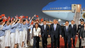 Trump a Si Ťin-pching sa stretli v Pekingu. Ako chcú vyriešiť obchodné spory?