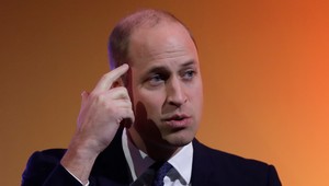 Svet rieši dieru v topánke princa Williama