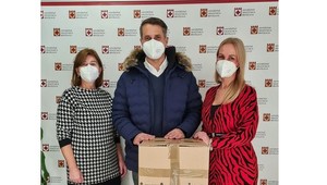 Krásne gesto: Lekári a zdravotníci dostali 1 300 kníh od vydavateľstva ako pomoc za ich náročnú prácu
