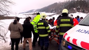 Vodič zrazil 12 školákov. Vaneska sa už domov z nemocnice nevráti