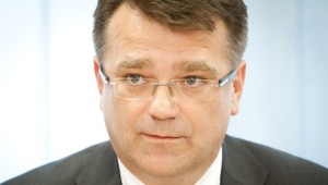 Uhliarik prikázal: Zvýšte lekárom platy o 300 eur!