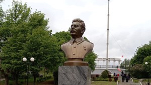 Rusi v okupovanom Melitopoli odhalili bustu diktátora Josifa Stalina