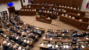 O predĺžení núdzového stavu parlament nerozhodol, nemal dostatočný počet poslancov