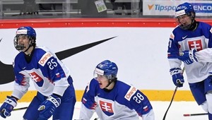 Po zápasoch Slovenska s Českom traja hráči pozitívni