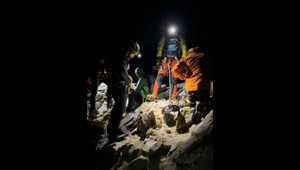 Turista potreboval pomoc záchranárov. Poranil si obe horné končatiny a privodil pomliaždeniny celého tela