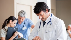 Predĺženie ordinačných hodín všeobecných lekárov. Táto téma v zdravotníctve vyvolala ostrú reakciu