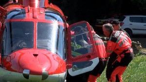 Muža prešiel traktor. Podľa polície si zranenia spôsobil sám