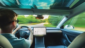 V Tesle je k dispozícii nová hra