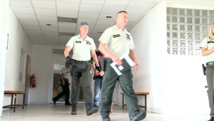 Mladíka, ktorý unikal pred hliadkou, obvinili z útoku na verejného činiteľa