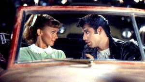 Po dlhom boji s rakovinou zomrela hviezda Pomády, Travolta poslal Olivii do neba srdcervúce vyznanie