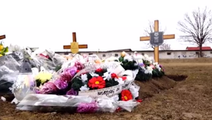 Príbuzní sa obávajú, že pochovali iného. Ich podozrenie ale polícia odmieta a zastavuje trestné stíhanie