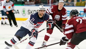 Lotyšsko prekvapilo USA, v drese Kanady proti Dánom hetrik Hodgsona