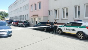 Streľba v budove prokuratúry v Prešove. Zranený je príslušník justičnej stráže