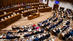 Ak chcú politici voľby pred letom, na rozhodnutie majú už len pár dní. Nevyzerá to na dohodu