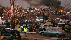 VIDEO: Vražedný útok tornáda na USA, minimálne 24 mŕtvych!