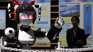 Talentovaný robot: Tancuje, smeje sa a plače