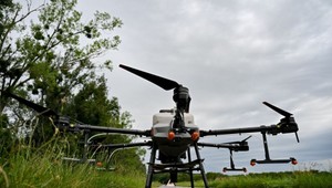 Kto lieta nad našimi hlavami? Dronov pribúda, kontrola zaostáva