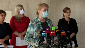 Záborská vyťahuje podporu pre svoj zákon. Oprela sa aj o kázeň arcibiskupa, ktorý odporcov sprísnenia interrupcií prirovnal k Hitlerovi