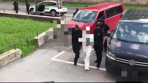 Ondrej, obvinený z vraždy muža v Brezne, ide do väzby. V prípade padli aj ďalšie obvinenia