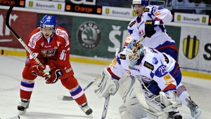 Oslavy 80. výročia hokeja pokazili nájazdy mladých Čechov