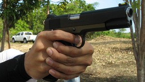 Zbojníci alebo mafiáni? Údajne v tom nie je žiaden rozdiel. Vlastne, jeden predsa len áno