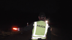 Polícia pátra po mužovi, ktorý by chcel zrejme patriť k nim. Svojvoľne vykonáva cestné kontroly