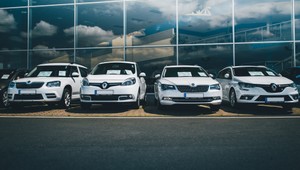 Motoristi si berú úvery na stále drahšie jazdené autá