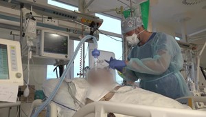 Nemocnice sú vyťažené na 90 percent. Najhoršie je to v Prešovskom a Žilinskom kraji