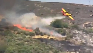 VIDEO: Na gréckom ostrove havarovalo lietadlo, ktoré pomáhalo proti požiarom. Na palube boli osoby