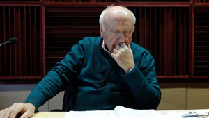 Slováček musel opäť pod nôž! Útvar na tvári stále rastie, je z toho zúfalý!